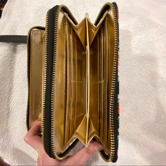 Floral Double-Sided Wristlet Wallet - Picture 5 of 9